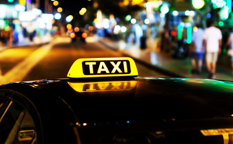 Taxi pre-booking in Newquay, Cornwall.